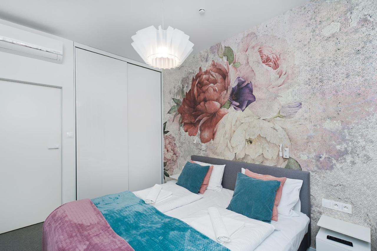 Premium In Novum City Center Near The Train Station By Sun & Snow Krakow Exterior photo
